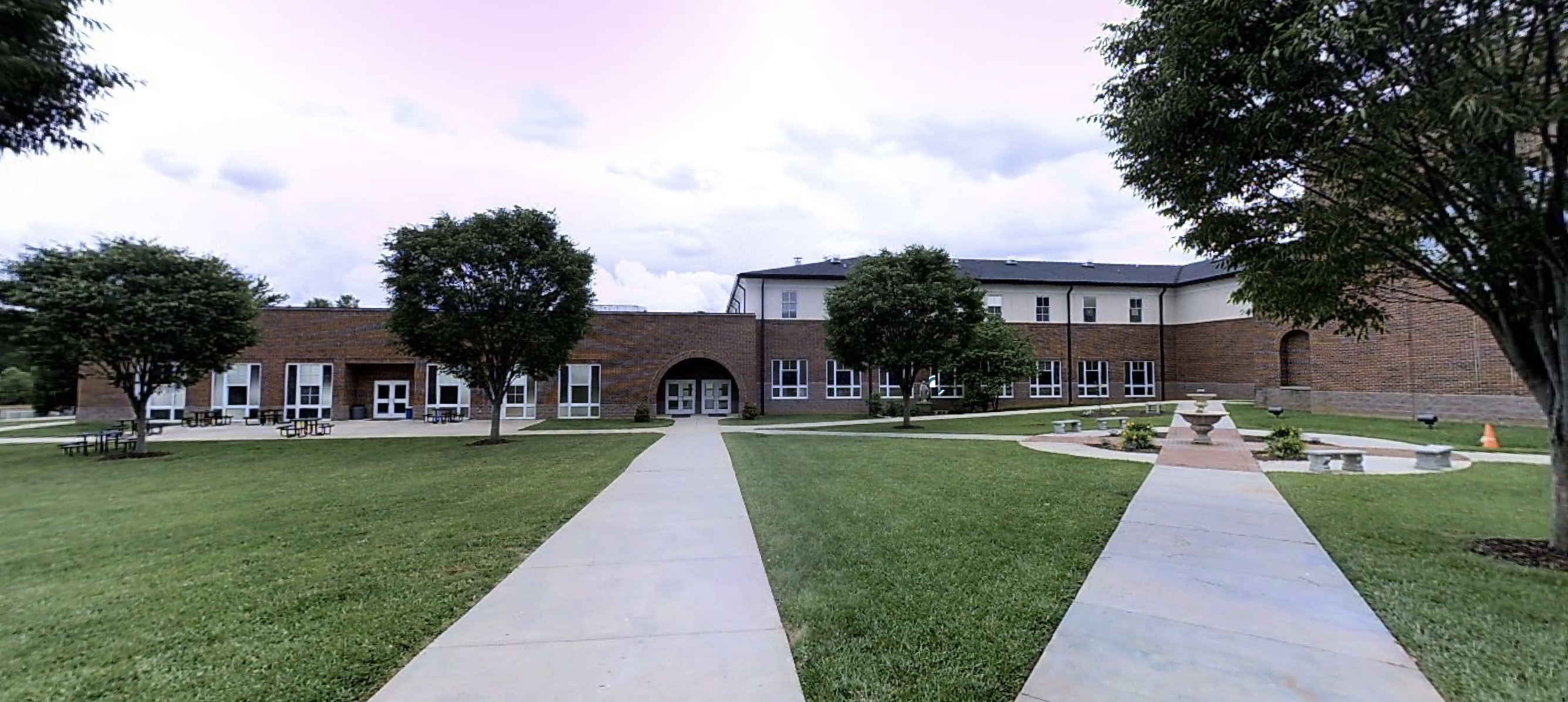 Virtual Tour McGuinness High School